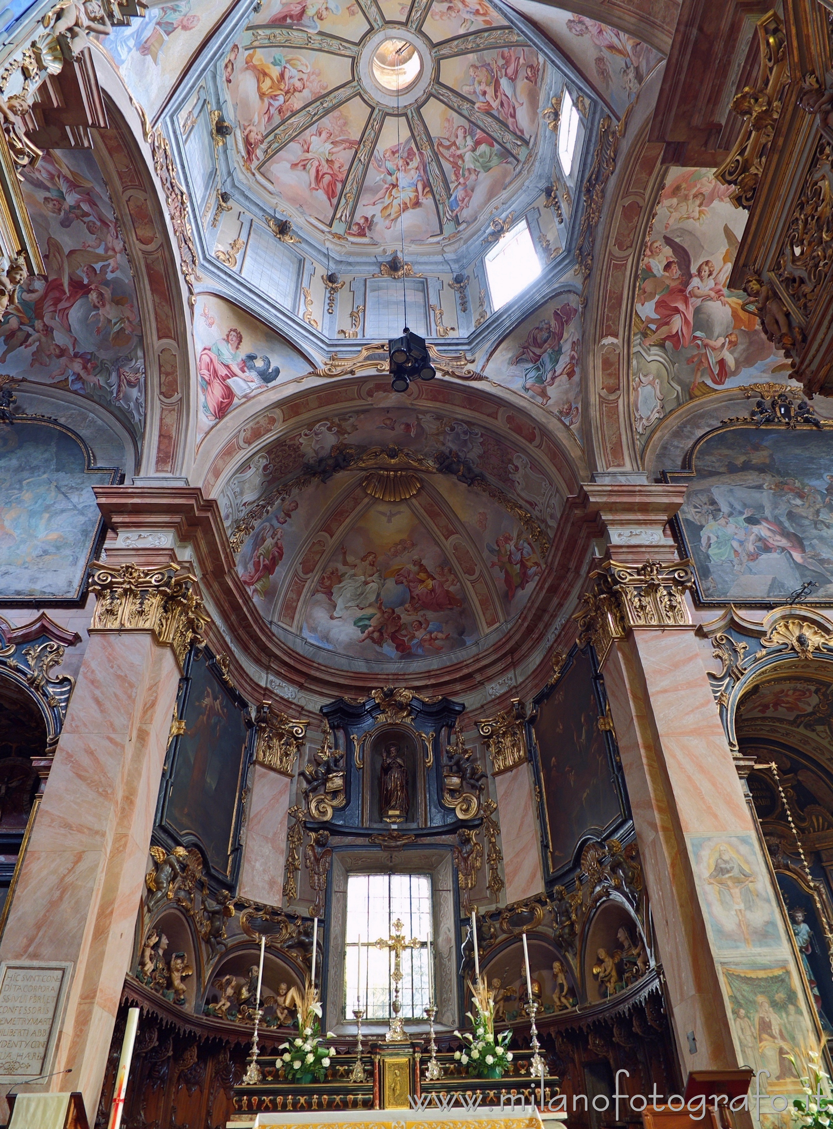 Orta San Giulio (Novara) - Abside e interno del tiburio della Basilica di San Giulio